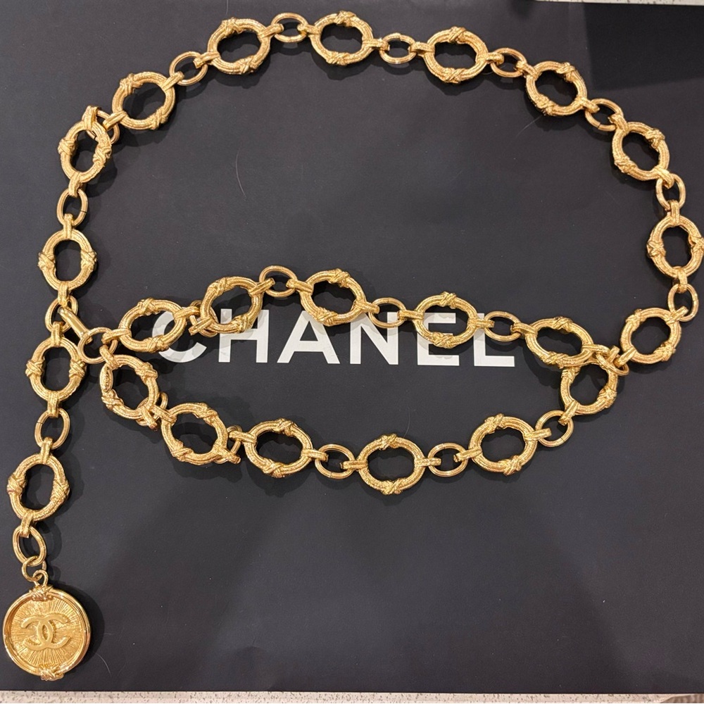 Authentic CHANEL double chain link gold plated medallion vintage belt 95cm - Picture 2 of 9
